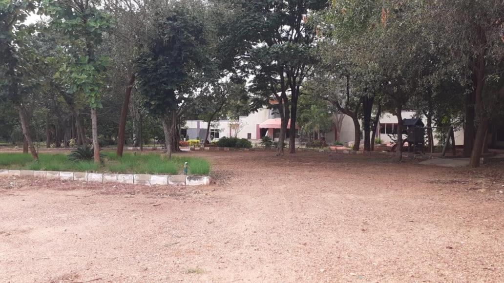 KSTDC Hotel Mayura Pavithra Yediyur Kunigal Dış mekan fotoğraf