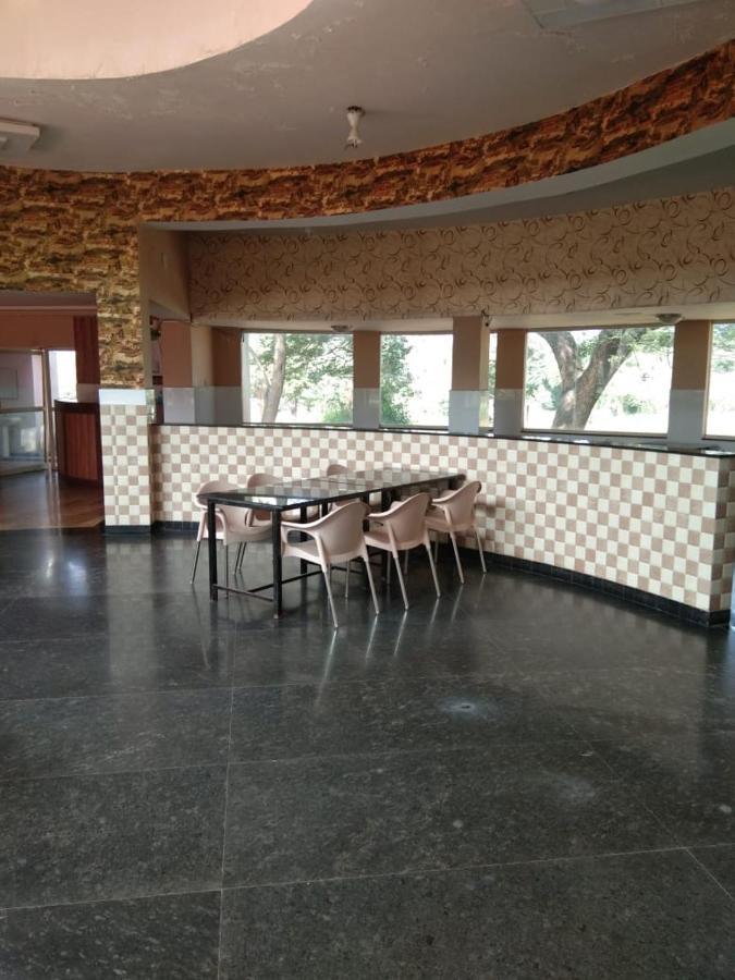 KSTDC Hotel Mayura Pavithra Yediyur Kunigal Dış mekan fotoğraf