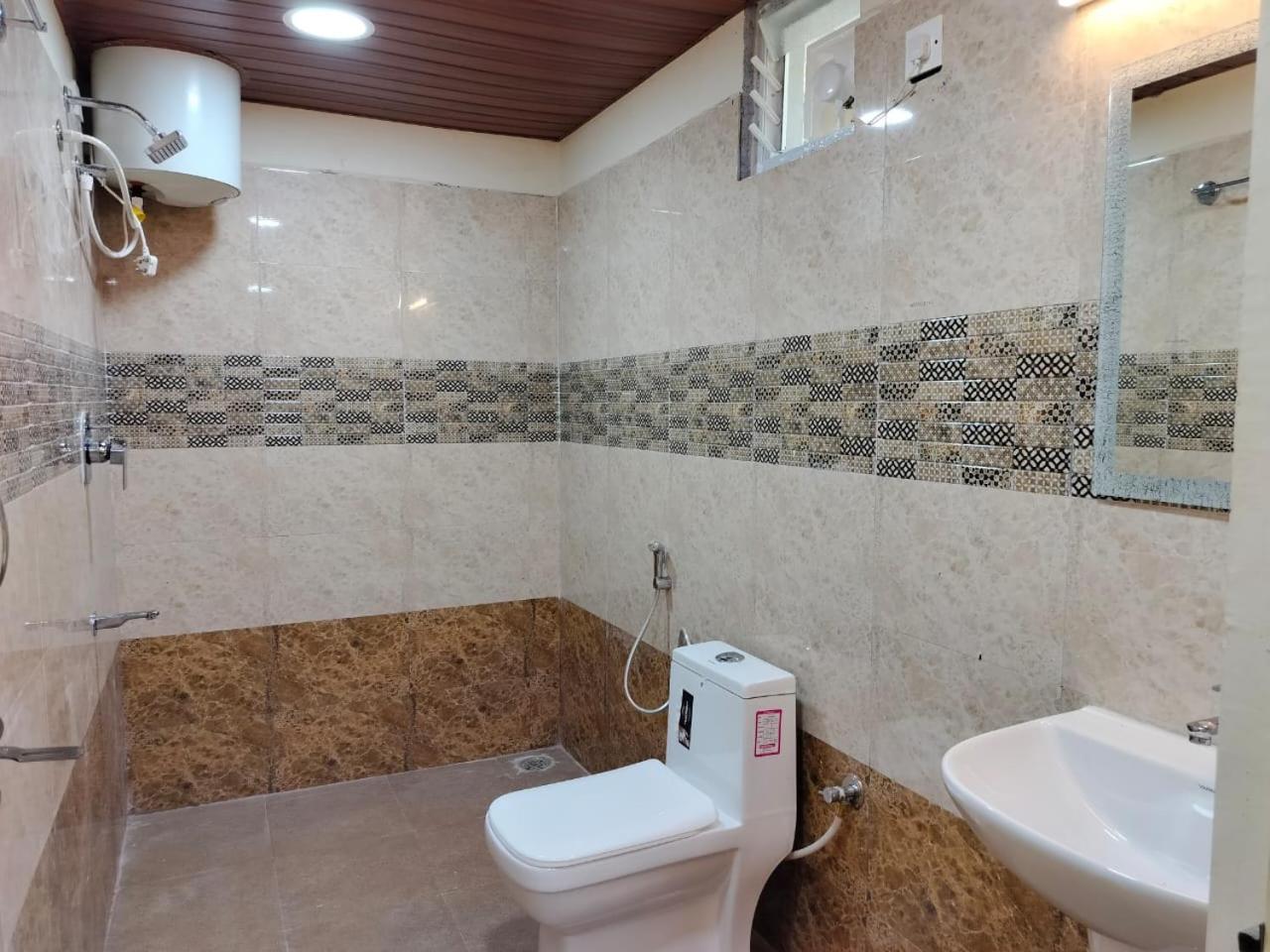 KSTDC Hotel Mayura Pavithra Yediyur Kunigal Dış mekan fotoğraf